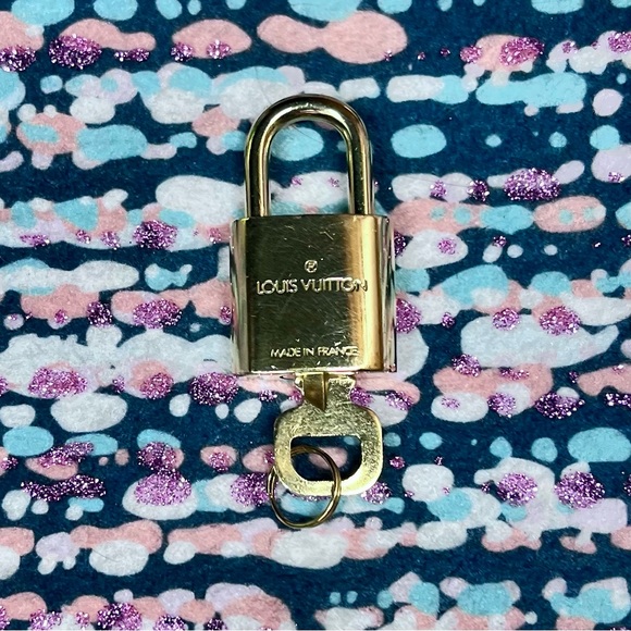 Authentic Louis Vuiitton Brass Lock And Key Set❤️ - Picture 2 of 6